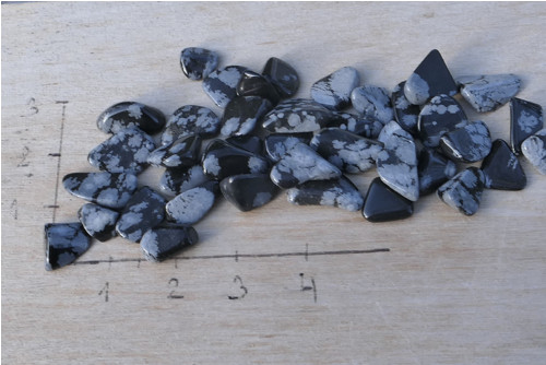 Obsidián sněžný 10 g V3156 — foto 3