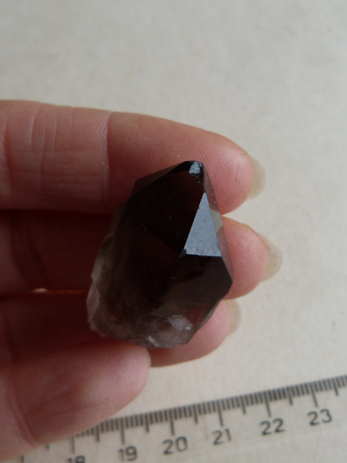 Záhněda - krystal - 4 cm (Z3) — foto 4