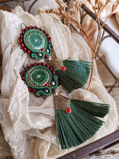 Střapcové boho náušnice — foto 2