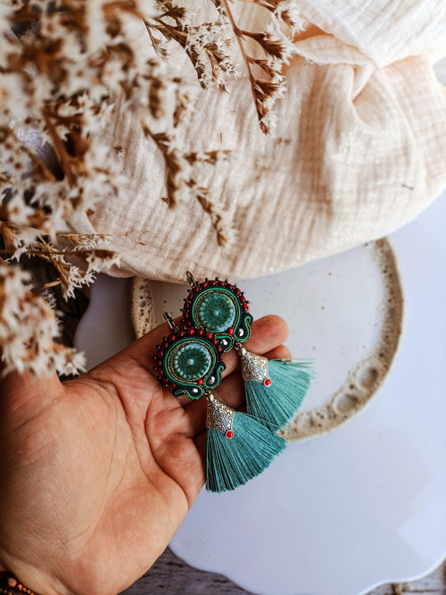 Střapcové boho náušnice — foto 4