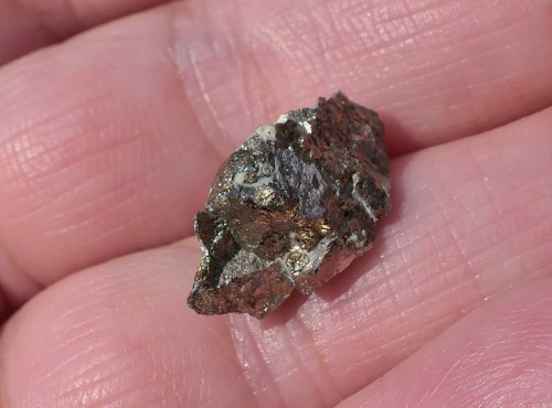 Surový serpentin s pyritem V3198 — foto 5