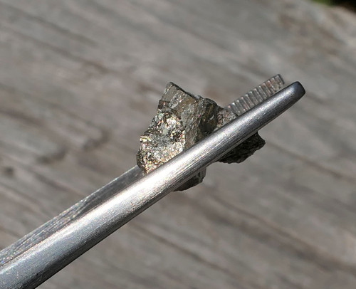 Surový serpentin s pyritem V3198 — foto 2