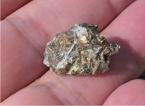 Surový serpentin s pyritem V3198 — foto 4