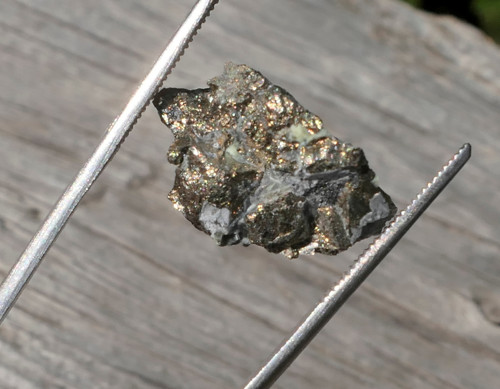 Surový serpentin s pyritem V3198 — foto 3