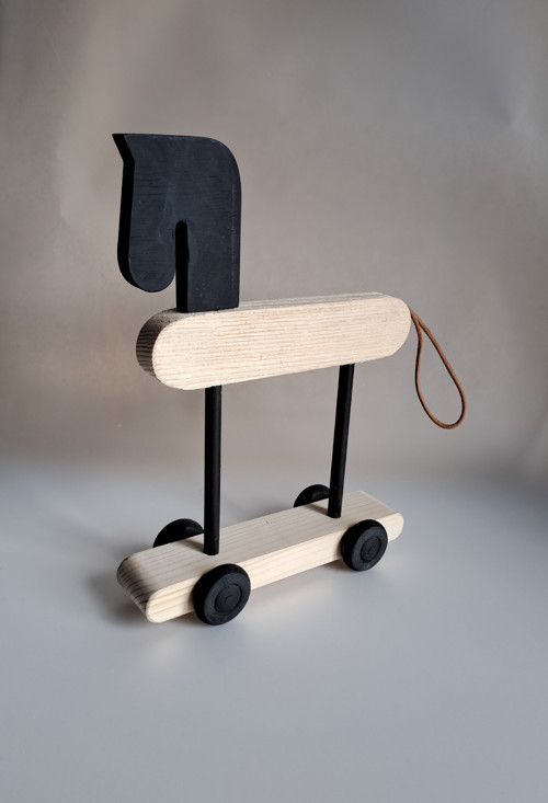 Koník Black — foto 4