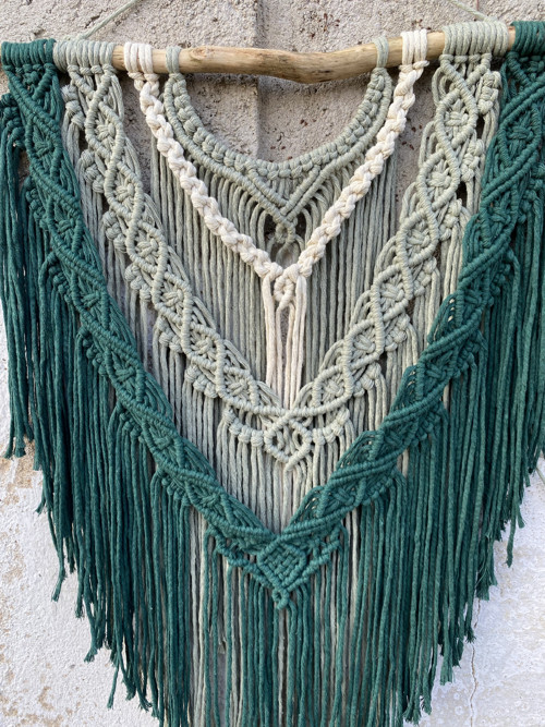Macrame závěsná dekorace v tónech lesa — foto 4
