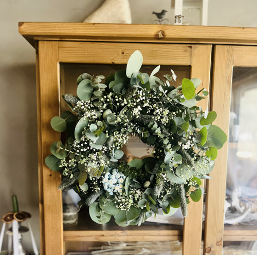 Eukalyptový věnec s gypsophilou — foto 2