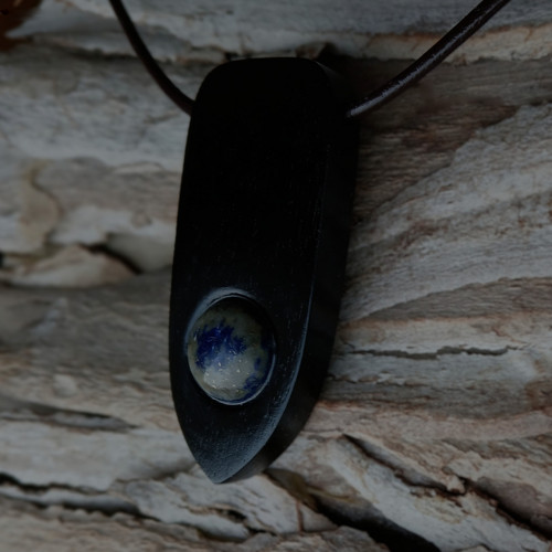 Dřevěný šperk - eben a lapis lazuli — foto 5