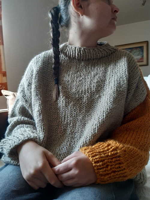 Svetr 2 v 1,hořčicová/šedá SLEVA — foto 3