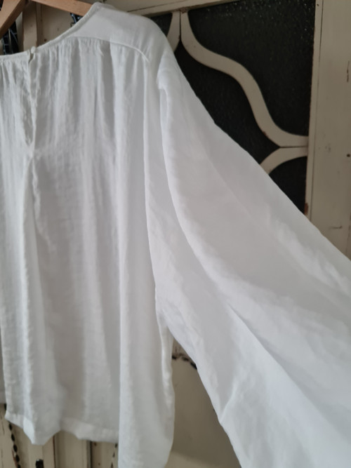 Jaro v bílé, halenka M/L — foto 3