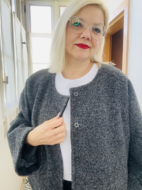 Kabátek šedý krul — foto 4