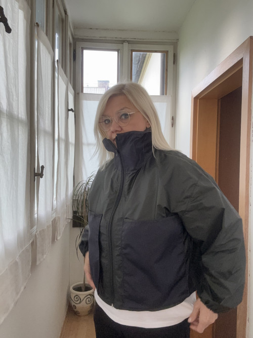 Šusťáková modro zelená bunda — foto 2