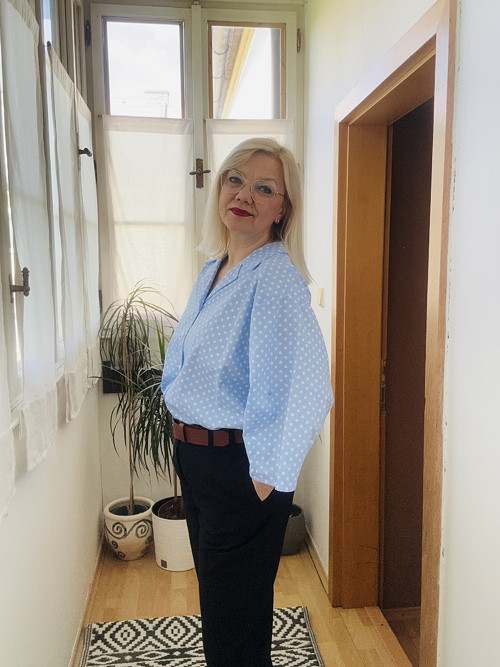 Halenka světle modrá s puntíky — foto 4