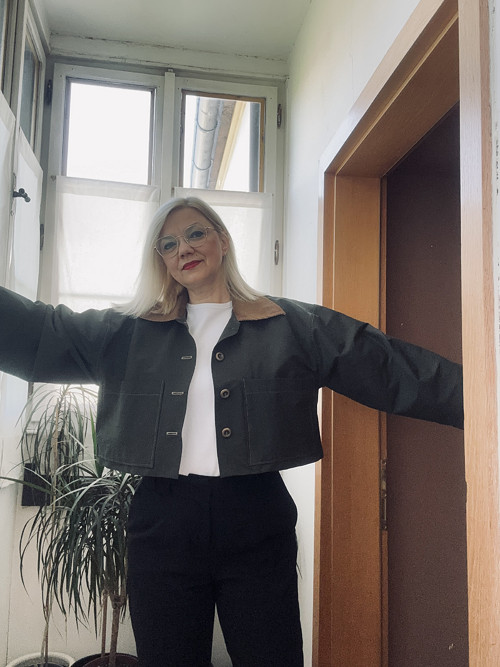 Zelená Bunda s manšestrovým límcem — foto 4