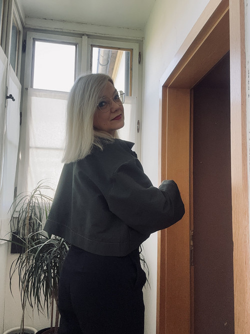 Zelená Bunda s manšestrovým límcem — foto 5