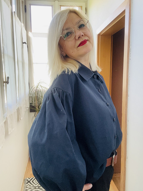 Halenka tmavomodrá s límcem — foto 2