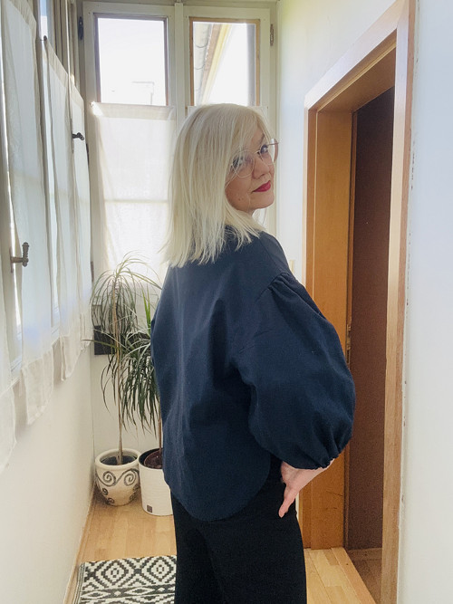 Halenka tmavomodrá s límcem — foto 3