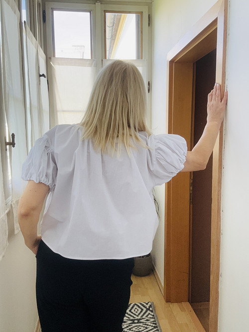 Halenka s nabranými rukávy — foto 2
