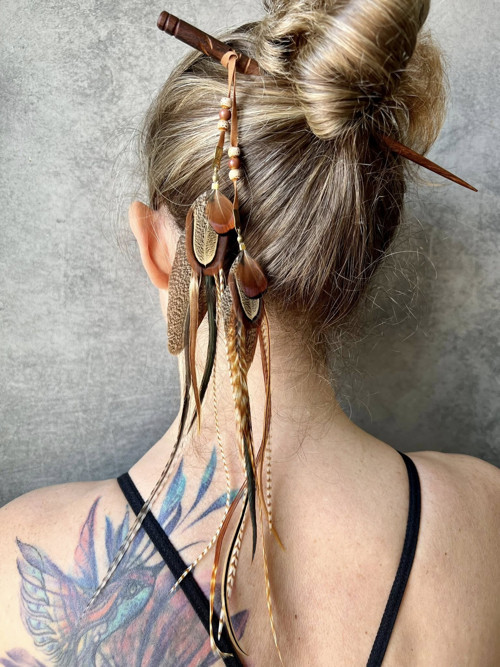 Dřevěná hůlka do vlasů hnědá. — foto 4
