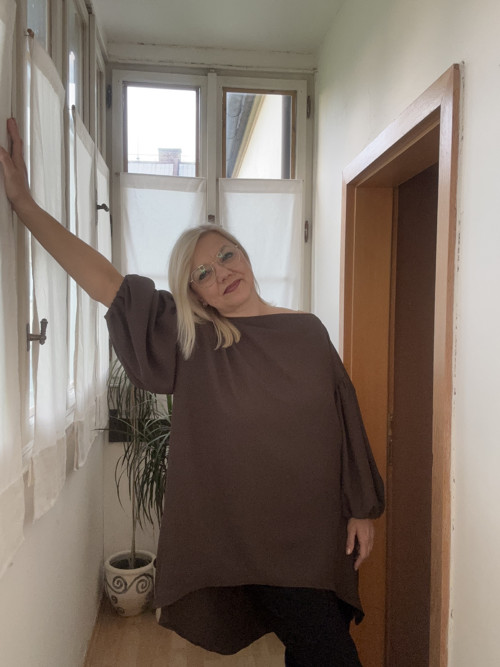 Hnědá maxi halena — foto 2