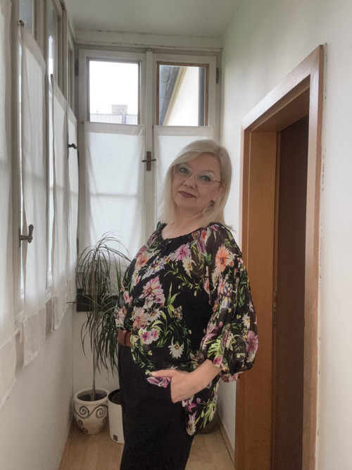 Halenka průhledná s květy — foto 3