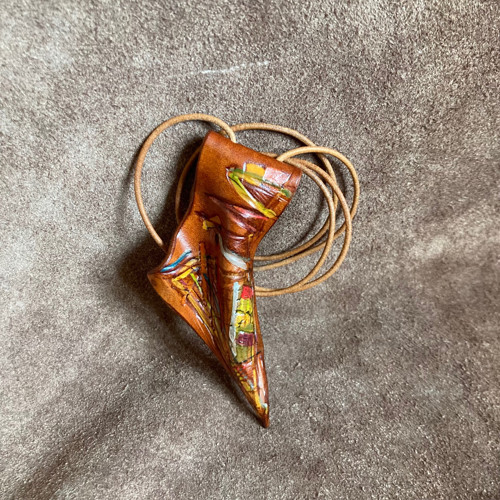 Náhrdelník na kulaté kůži — foto 2