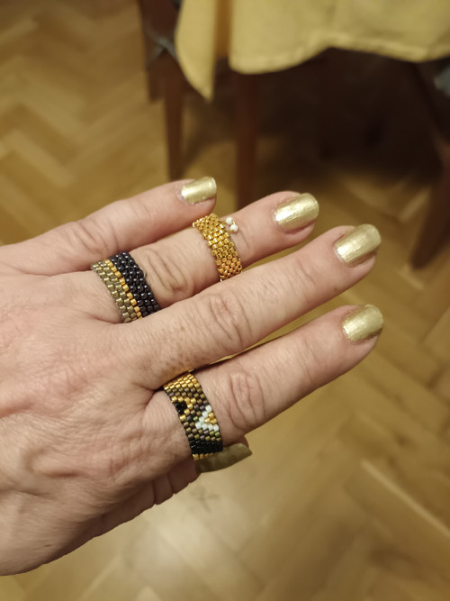 Prsten z korálků "Špičky" — foto 3