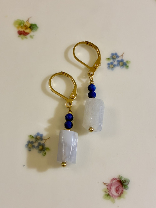 Náušnice chalcedon, azurit, zlac. chir. ocel — foto 6