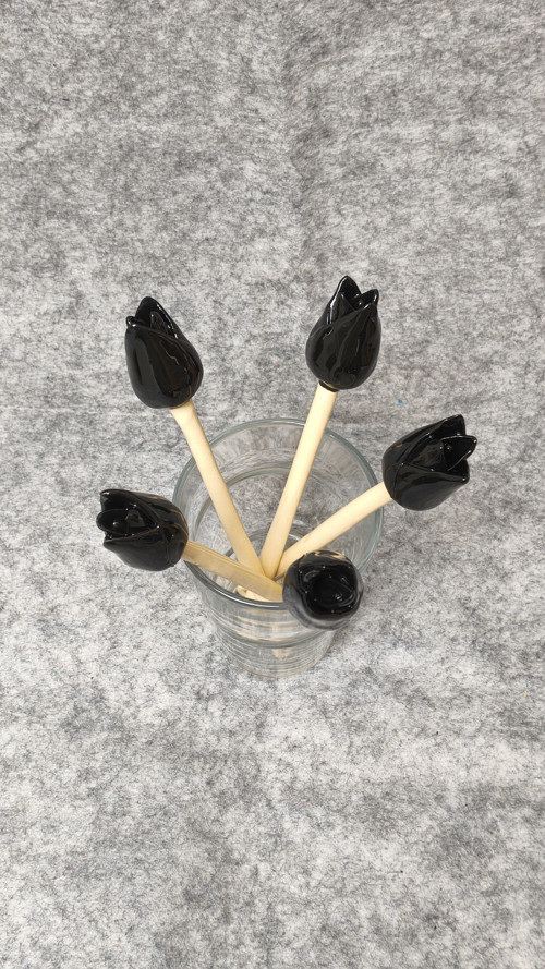 Keramický tulipán - černý — foto 2