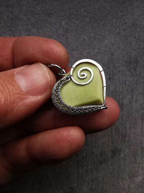 Kiwi opál - srdíčko, chirurgická ocel — foto 4