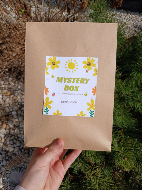 Mystery box s háčkovaným plyšákem — foto 3