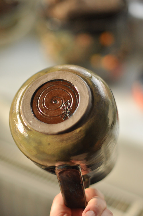 Skoro litrový hrnek MAXIM — foto 5