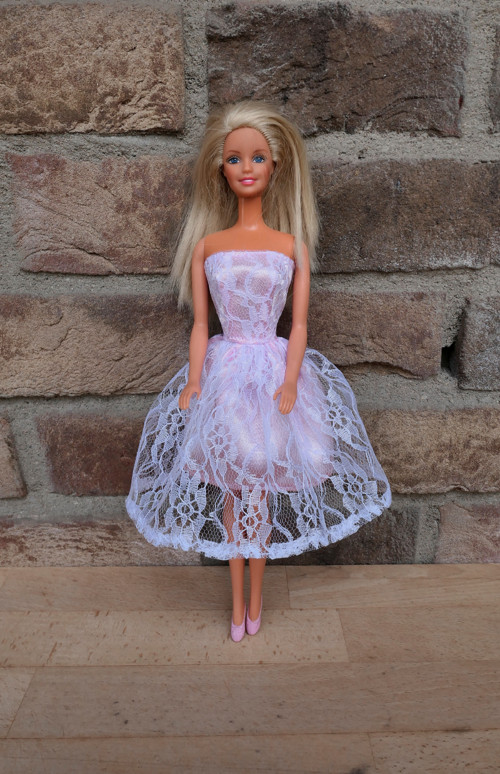 Šaty - na starší typ Barbie — foto 2