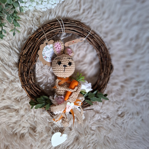 Jarní věnec s háčkovaným zajíčkem — foto 5