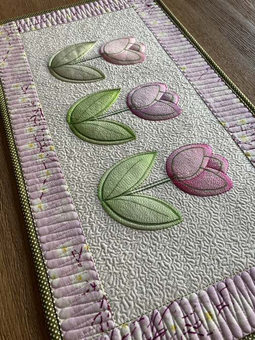 Tulip & Sakura no. 2 / běhoun na stůl — foto 3