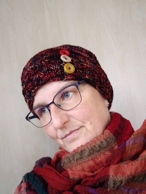 Čepice - Hučka knoflíková — foto 2