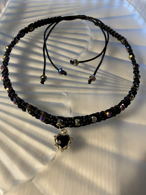 Macramé - drhaný náhrdelník — foto 3