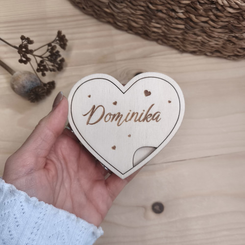 Dřevěná osobní krabička Srdíčko — foto 2