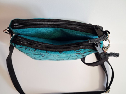 Malá crossbody hodinkový stroj — foto 6