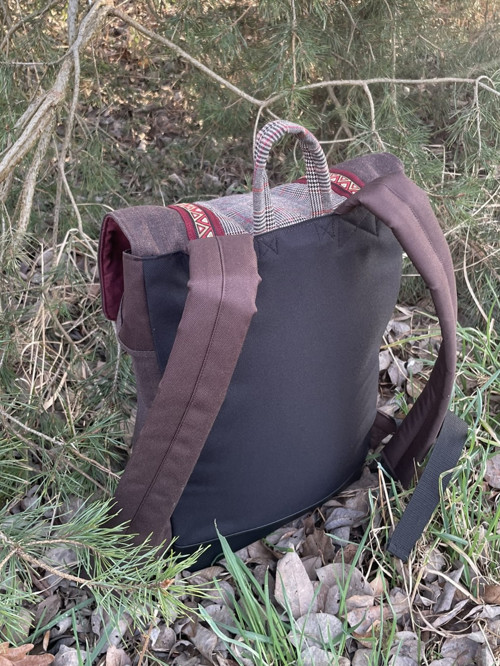 Upcyklovaný batoh BASIC Decentní rozšafník — foto 3