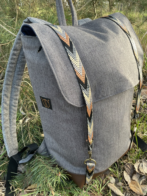 Upcyklovaný batoh BASIC Šedák — foto 3