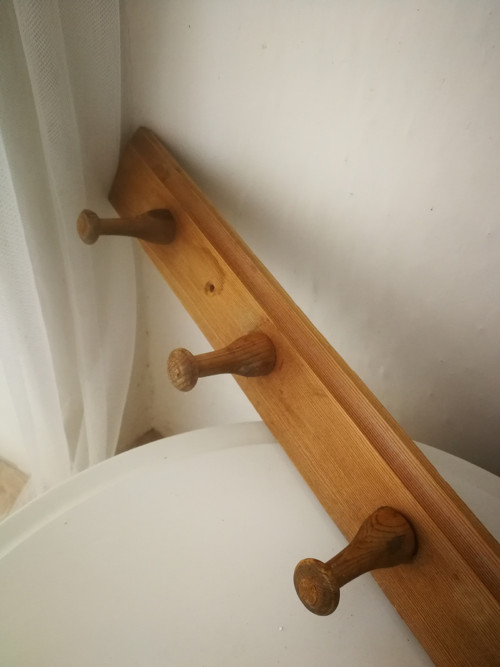 Dlouhý věšák — foto 2