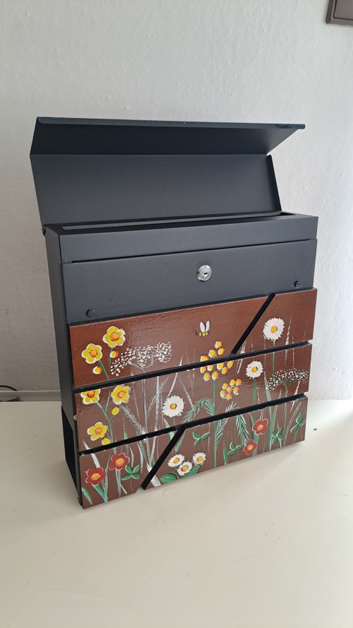 Veľká poštová schránka - louka — foto 3