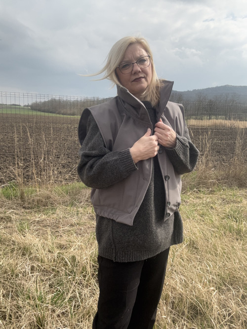 Vesta šedá — foto 5