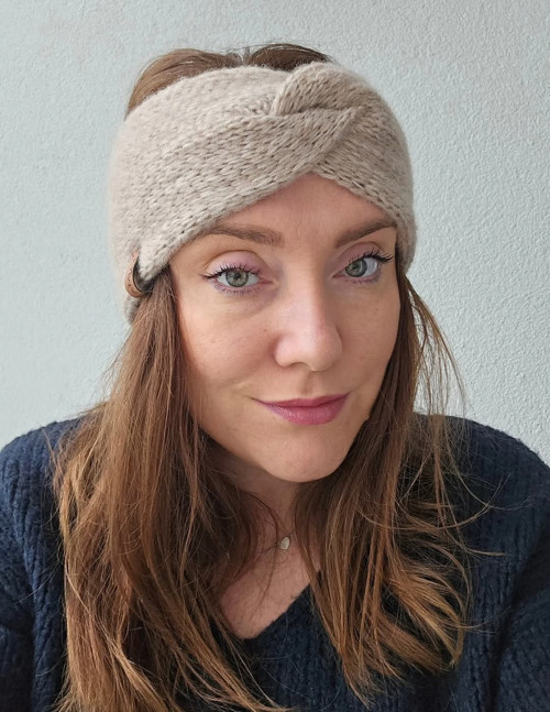 Čelenka - tmavá béžová — foto 3