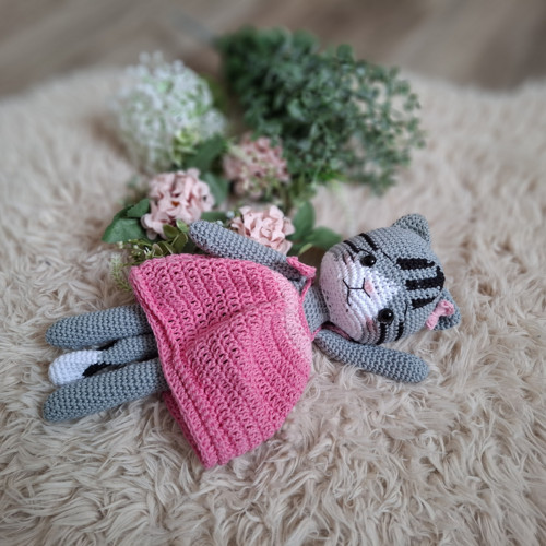 Háčkovaná slečna Amálka — foto 2