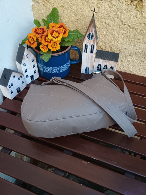 Šedohnědá Gondolka — foto 2