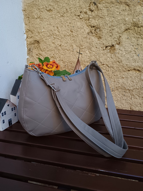 Šedohnědá Gondolka — foto 5