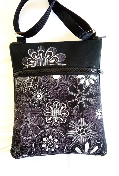 Crossbody s kapsou — foto 2