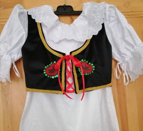 Kordulka ke kroji.Folklor. — foto 2